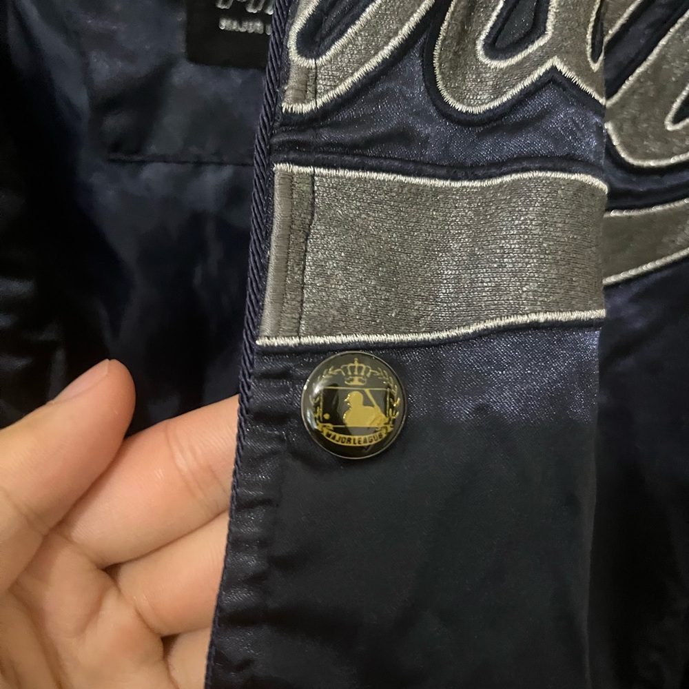 MLB Jacket - Picture 2 of 3